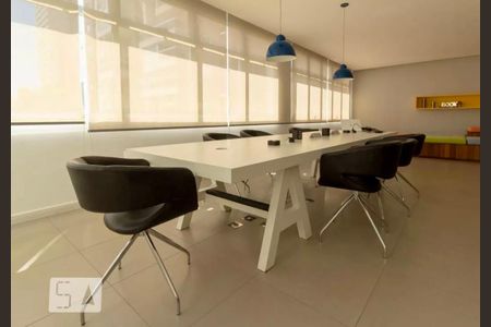Studio à venda com 34m², 0 quarto e 1 vaga Studio à venda com 34m², 0 quarto e 1 vagaCoworking