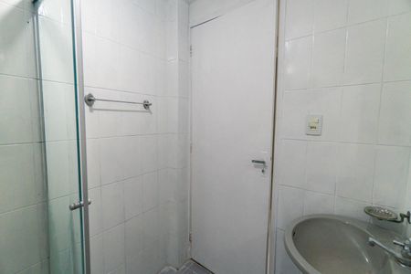 Apartamento para alugar com 65m², 2 quartos e sem vagaBanheiro