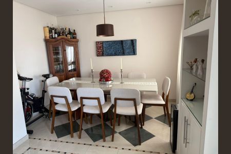 Apartamento à venda com 130m², 4 quartos e 3 vagasSala