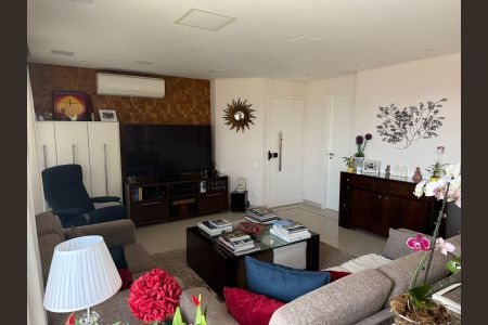 Apartamento à venda com 130m², 4 quartos e 3 vagasSala