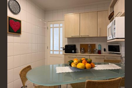 Apartamento à venda com 130m², 4 quartos e 3 vagasCozinha