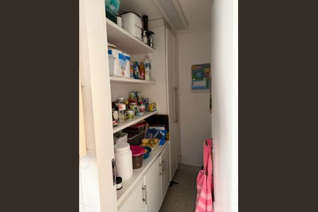 Apartamento à venda com 130m², 4 quartos e 3 vagasDespensa