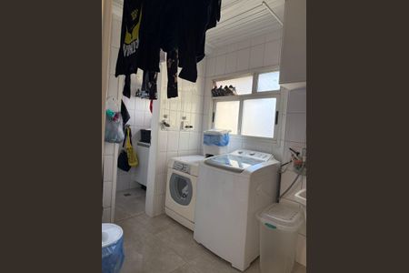 Apartamento à venda com 130m², 4 quartos e 3 vagasLavanderia