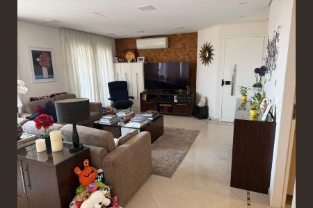Apartamento à venda com 130m², 4 quartos e 3 vagasSala