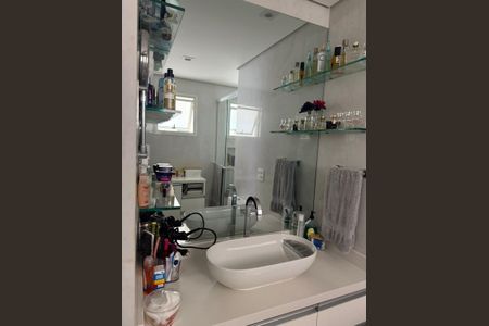 Apartamento à venda com 130m², 4 quartos e 3 vagasBanheiro