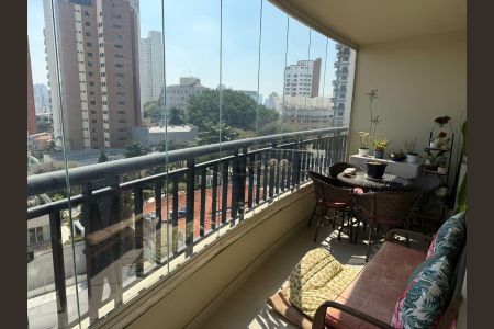 Apartamento à venda com 130m², 4 quartos e 3 vagasVaranda