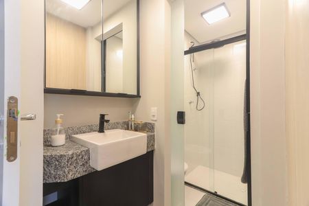 Studio para alugar com 32m², 1 quarto e 1 vaga Studio para alugar com 32m², 1 quarto e 1 vagaBanheiro Social