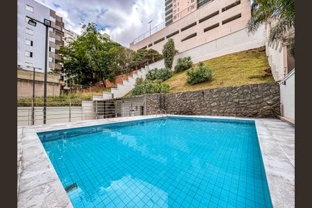 Apartamento à venda com 140m², 3 quartos e 2 vagas Apartamento à venda com 140m², 3 quartos e 2 vagasPiscina