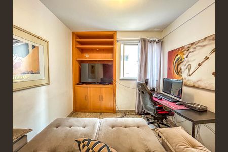 Apartamento à venda com 140m², 3 quartos e 2 vagas Apartamento à venda com 140m², 3 quartos e 2 vagasSala