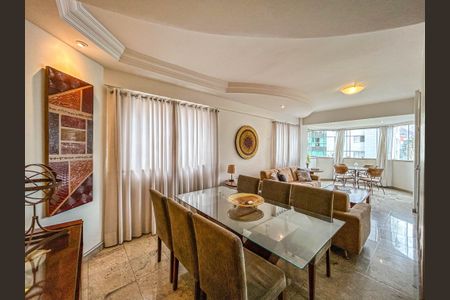 Apartamento à venda com 140m², 3 quartos e 2 vagas Apartamento à venda com 140m², 3 quartos e 2 vagasSala