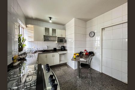 Apartamento à venda com 140m², 3 quartos e 2 vagas Apartamento à venda com 140m², 3 quartos e 2 vagasCozinha