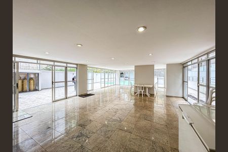 Apartamento à venda com 140m², 3 quartos e 2 vagas Apartamento à venda com 140m², 3 quartos e 2 vagasSalão de jogos