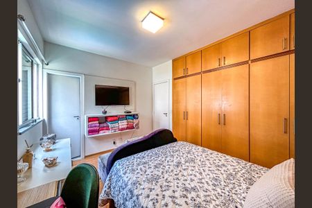 Apartamento à venda com 140m², 3 quartos e 2 vagas Apartamento à venda com 140m², 3 quartos e 2 vagasQuarto