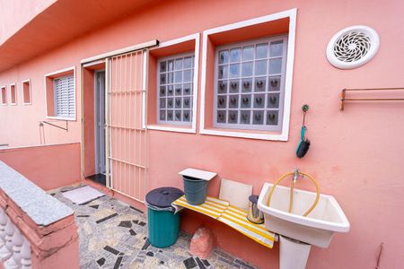 Casa para alugar com 240m², 2 quartos e 2 vagas Casa para alugar com 240m², 2 quartos e 2 vagasÁrea de Serviço