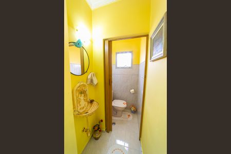 Casa para alugar com 240m², 2 quartos e 2 vagas Casa para alugar com 240m², 2 quartos e 2 vagasLavabo