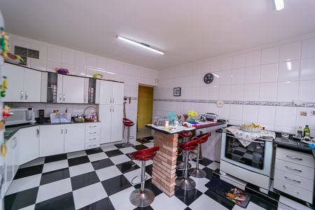 Casa para alugar com 240m², 2 quartos e 2 vagas Casa para alugar com 240m², 2 quartos e 2 vagasCozinha