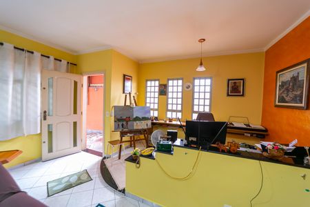 Casa para alugar com 240m², 2 quartos e 2 vagas Casa para alugar com 240m², 2 quartos e 2 vagasSala