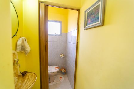 Casa para alugar com 240m², 2 quartos e 2 vagas Casa para alugar com 240m², 2 quartos e 2 vagasLavabo