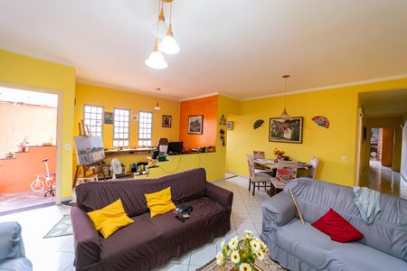 Sala de casa para alugar com 2 quartos, 240m² em Cangaiba, São Paulo