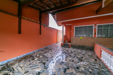 Casa para alugar com 240m², 2 quartos e 2 vagas Casa para alugar com 240m², 2 quartos e 2 vagasGaragem