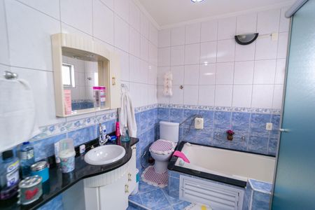 Casa para alugar com 240m², 2 quartos e 2 vagas Casa para alugar com 240m², 2 quartos e 2 vagasBanheiro da Suíte 2