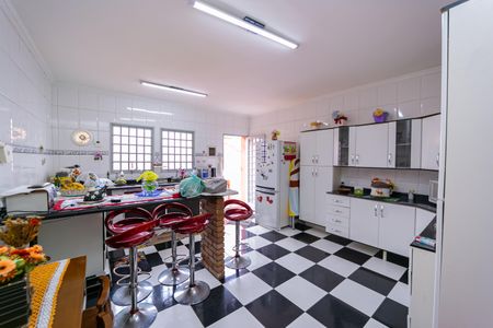 Casa para alugar com 240m², 2 quartos e 2 vagas Casa para alugar com 240m², 2 quartos e 2 vagasCozinha