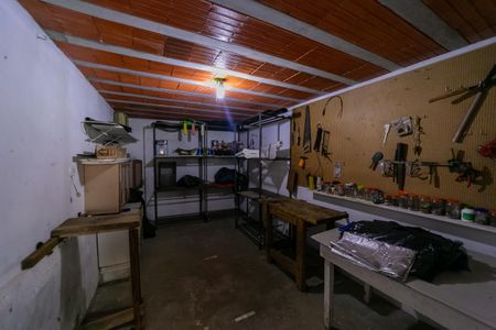 Casa para alugar com 240m², 2 quartos e 2 vagas Casa para alugar com 240m², 2 quartos e 2 vagasQuintal