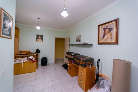 Casa para alugar com 240m², 2 quartos e 2 vagas Casa para alugar com 240m², 2 quartos e 2 vagasSuíte