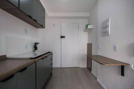 Cozinha de kitnet/studio à venda com 1 quarto, 17m² em Vila Mangalot, São Paulo