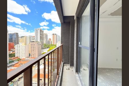 Varanda de kitnet/studio para alugar com 1 quarto, 27m² em Vila Olímpia, São Paulo