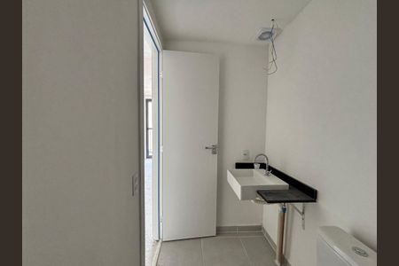 Studio para alugar com 27m², 1 quarto e sem vaga Studio para alugar com 27m², 1 quarto e sem vagaBanheiro