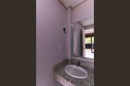 Banheiro de kitnet/studio para alugar com 1 quarto, 36m² em Parque da Mooca, São Paulo