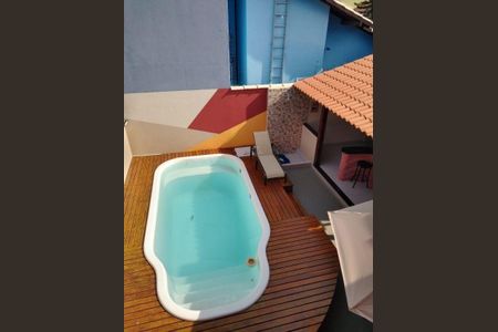 Casa à venda com 212m², 4 quartos e 2 vagasÁrea Externa