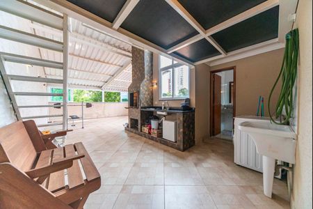 Apartamento à venda com 120m², 2 quartos e 2 vagas Apartamento à venda com 120m², 2 quartos e 2 vagasCobertura