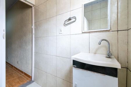 Casa para alugar com 55m², 2 quartos e sem vaga Casa para alugar com 55m², 2 quartos e sem vagaBanheiro