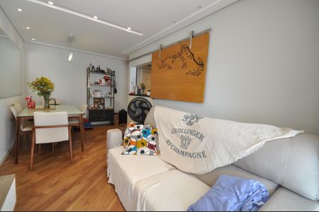 Sala de apartamento à venda com 2 quartos, 66m² em Vila Nivi, São Paulo
