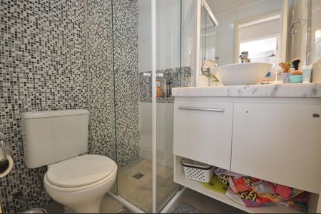 Apartamento à venda com 66m², 2 quartos e 2 vagasBanheiro Social