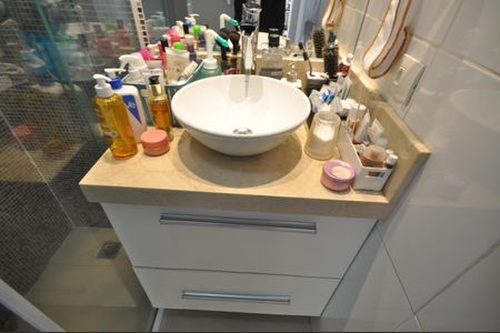 Apartamento à venda com 66m², 2 quartos e 2 vagasBanheiro do Quarto Suíte