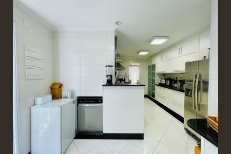 Casa de condomínio à venda com 247m², 3 quartos e 4 vagasCozinha