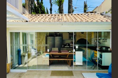 Casa de condomínio à venda com 247m², 3 quartos e 4 vagasEspaço Gourmet