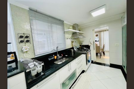 Casa de condomínio à venda com 247m², 3 quartos e 4 vagasCozinha