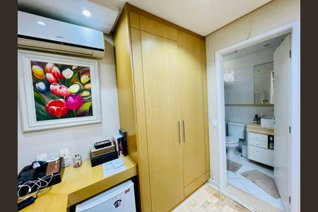 Casa de condomínio à venda com 247m², 3 quartos e 4 vagasQuarto 1