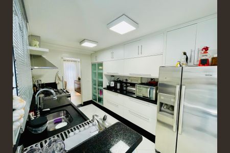 Casa de condomínio à venda com 247m², 3 quartos e 4 vagasCozinha