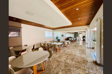 Casa de condomínio à venda com 247m², 3 quartos e 4 vagasSalão de Festas