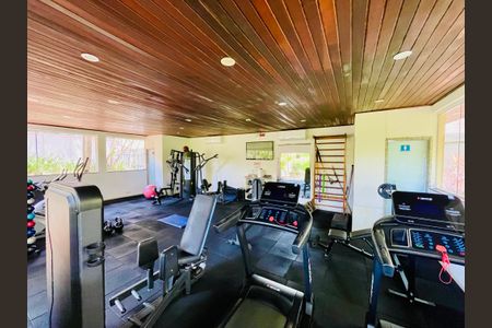 Casa de condomínio à venda com 247m², 3 quartos e 4 vagasAcademia