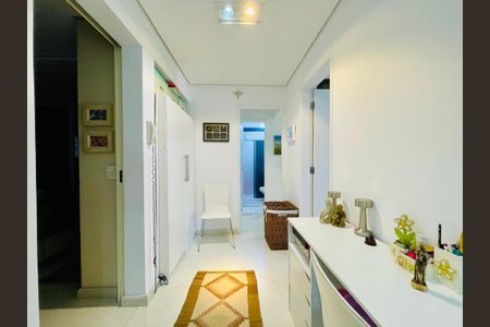 Casa de condomínio à venda com 247m², 3 quartos e 4 vagasHall quartos