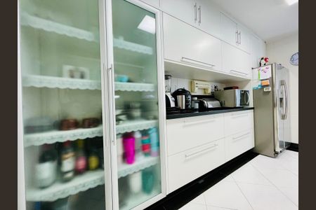 Casa de condomínio à venda com 247m², 3 quartos e 4 vagasCozinha