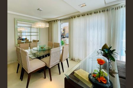 Casa de condomínio à venda com 247m², 3 quartos e 4 vagasSala de Jantar