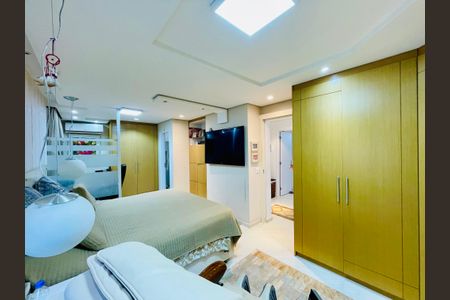 Casa de condomínio à venda com 247m², 3 quartos e 4 vagasQuarto 1