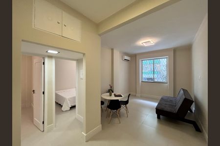 Sala de apartamento à venda com 2 quartos, 85m² em Copacabana, Rio de Janeiro